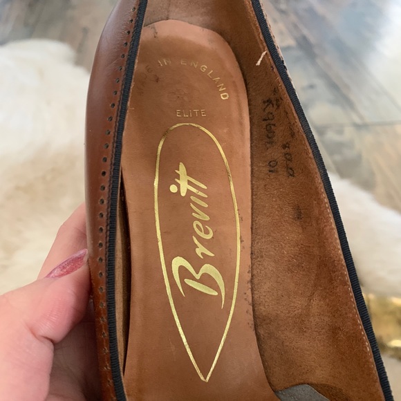 Vintage leather Brevitt Wing Tip heels Sz 8aa - Picture 2 of 6